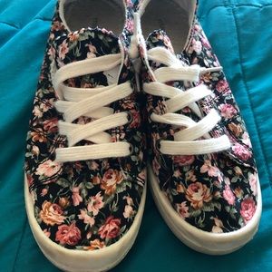 Maurice’s Slip On Floral Shoes